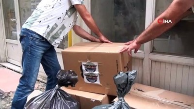  Yoksulların ihtiyaçlarını karşılıyorlar 