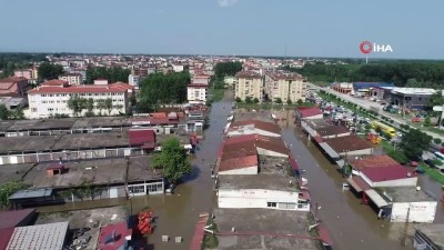 sel afeti -  Terme sele teslim...Şehir merkezindeki dükkanlar ve evler 1 metreye kadar su altında kaldı  Videosu
