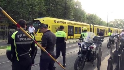 Tramvay yolunda kaza - İSTANBUL 