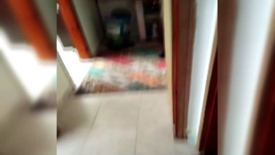 havalandirma boslugu -  Aranan şahıs tuvaletin havalandırma boşluğunda yakalandı  Videosu