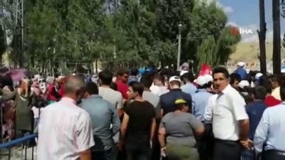 miting alani -  Ahlatlılar Cumhurbaşkanı Erdoğan'ı bekliyor  Videosu