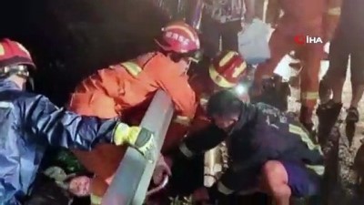 yolcu otobusu -  - Çin’de Yolcu Otobüsü Devrildi: 7 Ölü, 11 Yaralı  Videosu