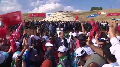  Cumhurbaşkanı Erdoğan;'Biz ne Dicle'nin ne de Fırat'ın kuzularını çakallara kaptırmayacağız'