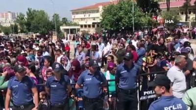  'Pençe-3' harekatında şehit olan Uzman Çavuş Üzeyir Aslan son yolculuğuna uğurlanıyor 