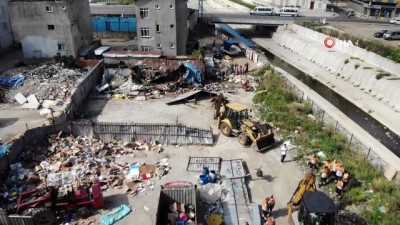  Ataşehir’de su baskınlarına karşı dere yatağındaki barakalar yıkıldı 