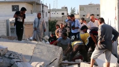 ceas - Syria: Regime airstrikes kill 6 civilians in Idlib Videosu
