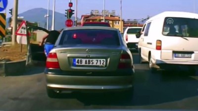 Trafikte satırlı tehdide para cezası - MUĞLA