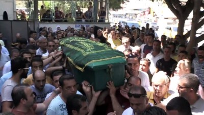 cenaze araci - Şarkıcı Selahattin Özdemir'e şarkısıyla veda - MERSİN  Videosu