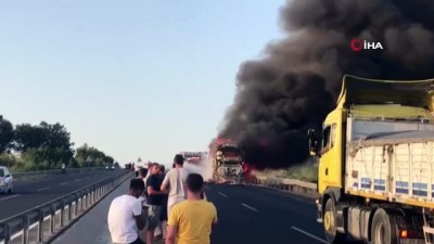 otobus yangini -  Bursa- İzmir karayolunda iki günde 2. otobüs yangını...Otobüs alev alev böyle yandı Videosu