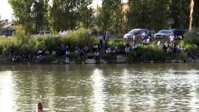 polis noktasi - Murat Nehri'ne giren çocukların boğulması - Vali Gündüzöz - MUŞ Videosu