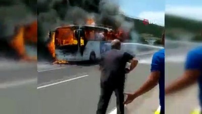 yolcu otobusu -  O beş kişi tamamen yanmış...Otobüs yangınının ardından cenazeleri teşhis için DNA'lar karşılaştırılıyor  Videosu
