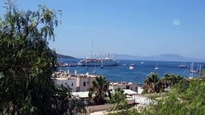 Yelkenli yolcu gemisi 'Club Med 2', Bodrum'da - MUĞLA