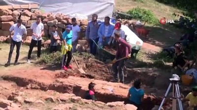  Ana Tanrıça Kibele Heykeli’nin bulunduğu kalede kazı çalışmaları yeniden başladı 