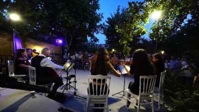 piyanist - Beylerbeyi Sanat'ta 'Doğu Rüzgarı' konseri - İSTANBUL Videosu