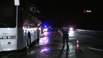 emniyet seridi -  Çeşme'de tur otobüsü alev alev yanarak küle döndü  Videosu