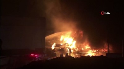  Denizli Organize Sanayi Bölgesinde bir fabrikada büyük bir yangın çıktı. Yangın sonrası olay yerine çok sayıda itfaiye ekipleri sevk edildi.