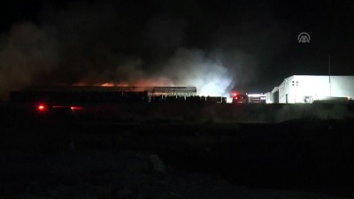kati atik bertaraf tesisi - Denizli'de katı atık bertaraf tesisindeki yangın söndürüldü  Videosu