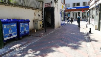  Karamürsel Emniyet Müdürlüğünün arka sokağında lav silahı ve el bombaları bulundu 