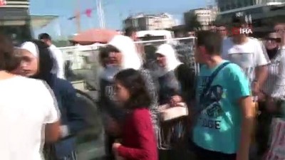 guven timleri -  Taksim Meydanı'nda turistlerden para çalan yabancı uyruklu kadın yakalandı  Videosu