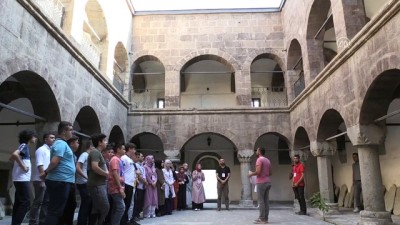 istimlak - Üç asırlık medrese yeni yüzüyle ziyaretçilerini ağırlıyor - HAKKARİ  Videosu