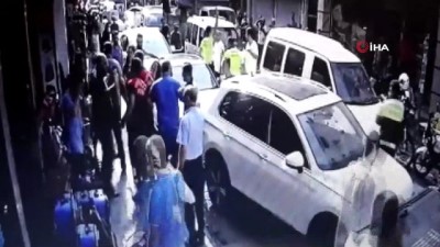 trafik cezasi -  Yanlış parktan ceza yazan polise saldıran grup, biber gazı ve copla dağıtıldı...O anlar kamerada  Videosu