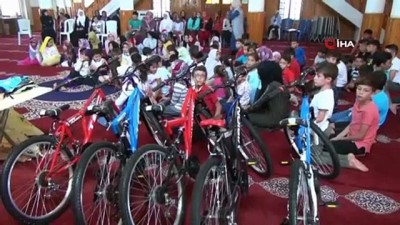 odul toreni -  Kur'an kursunu bitirdiler hediyeleri kaptılar  Videosu