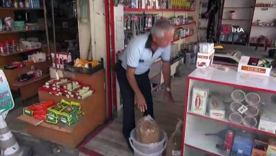 sigara paketi -  Tarsus'da kaçak tütün operasyonu  Videosu