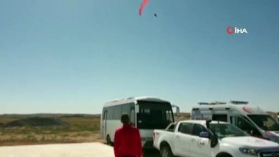 parasutcu -  Hasan Dağ’ından uçan Paraşütçüler Ömer Halisdemir’in mezarını ziyaret etti  Videosu