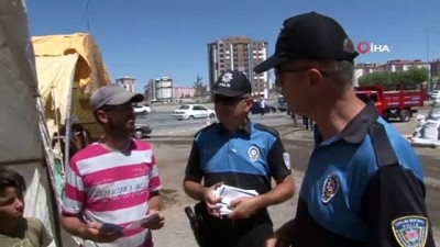 kurban pazari -  Polislerden hayvan pazarlarında ‘Sahte para’ mesaisi  Videosu