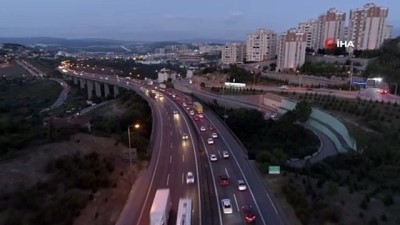 bayram trafigi - TEM Otoyolu’ndaki bayram trafiği havadan görüntülendi Videosu