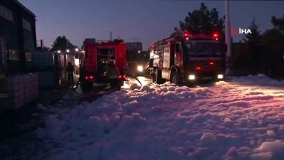 boya fabrikasi -  Tuzla Organize Sanayi Bölgesi'nde çıkan yangın söndürüldü  Videosu