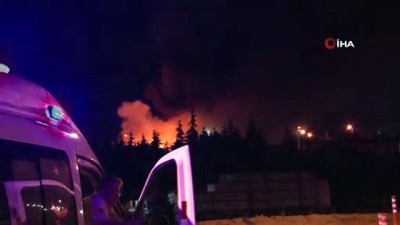  Tuzla Organize Sanayi Bölgesin'de Boya fabrikasında yangın çıktı 