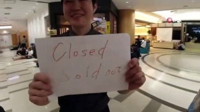 mahsur kaldi -  - 17 Bin Kişi Havaalanında Mahsur Kaldı
- Japonya’da Ulaşıma Tayfun Engeli  Videosu