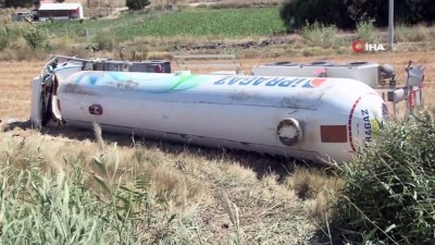 petrol -  LPG yüklü tanker tarlaya uçup, takla attı  Videosu