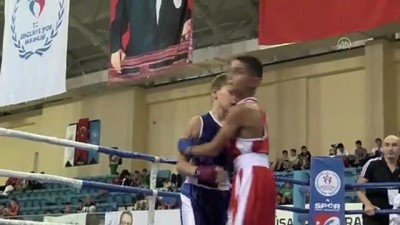 Minik boksörler madalya için ringe çıktı - BİLECİK