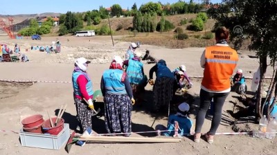 arkeolojik kazi - Seyitömer Höyüğü'nde kurtarma kazısı yeniden başladı - KÜTAHYA  Videosu