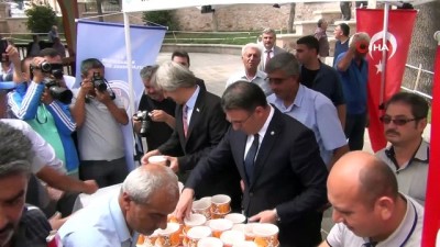  Tokat'ta 3 bin kişiye aşure ikramı 