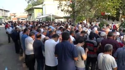 belediye iscisi -  Bursa'daki kazada hayatını kaybeden belediye işçisi son yolculuğuna uğurlandı Videosu