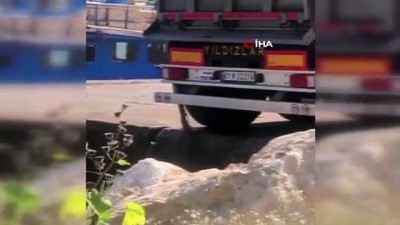 amator kamera -  Denize atık boşaltan kamyon sürücüsü hakkında işlem başlatıldı Videosu
