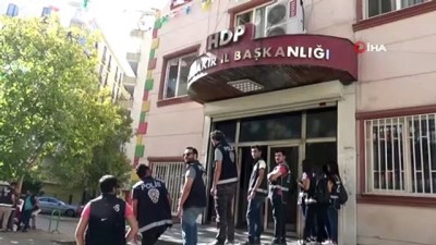 oturma eylemi -  HDP önünde eylem yapan ailelerin sayısı 9'uncu günde 23'e yükseldi  Videosu
