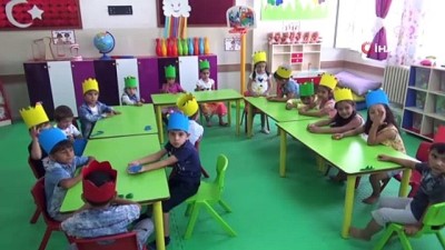 kirtasiye malzemesi -  Suriyeli ve Türk öğrenciler aynı sınıfta eğitim görüyor  Videosu