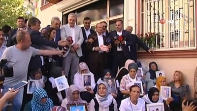 kayip cocuk -  HDP önünde eylem yapan ailelere aşiret liderlerinden destek Videosu