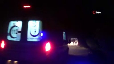 mayinli saldiri -  Sivil aracın geçişi sırasında yola tuzaklanan mayın patladı: 4 şehit, 13 yaralı Videosu