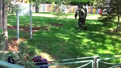 bomba panigi -  Şüpheli çantalardan kıyafet çıktı  Videosu