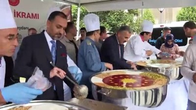 muharrem ayi - Cumhurbaşkanlığından İzmir'de vatandaşlara aşure ikramı  Videosu