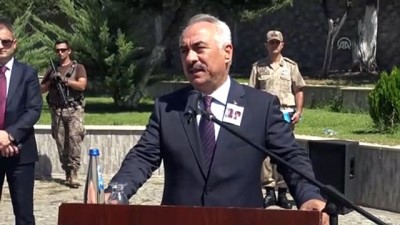 sivil sehit - Diyarbakır'daki terör saldırısının sivil şehitleri son yolculuklarına uğurlanıyor (2) - BATMAN  Videosu