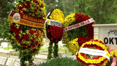 Metin Oktay, kabri başında anıldı - İSTANBUL 