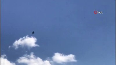 efes -  SU-35'in antrenman uçuşu nefes kesti  Videosu