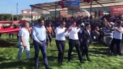 saygi durusu - Yenice Yağlı Pehlivan Güreşleri'nde başpehlivan Mesut Özgül oldu Videosu