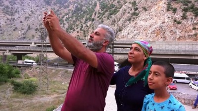 dag kecisi - Dağ keçisi ve geyiklere ziyaretçi ilgisi - ADANA  Videosu